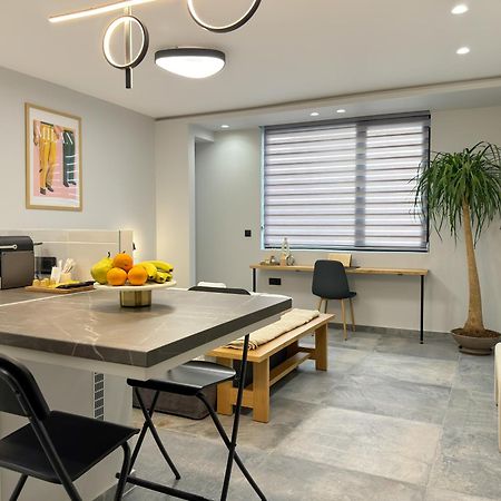Luxury Downtown Apartment Α6 Солун Екстериор снимка